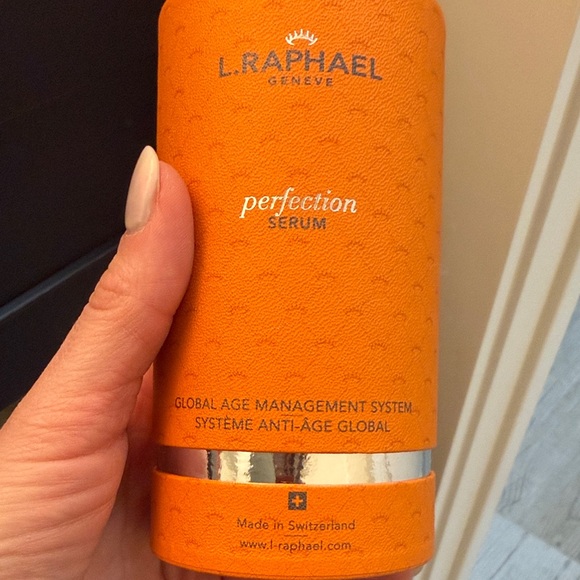 L Raphael Geneve - Perfection Serum - Brand New in Box 697€
